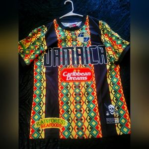 JAMAICA Soccer Jersey Men Size Small to medium Black/ Green/Yellow Headgear Clas